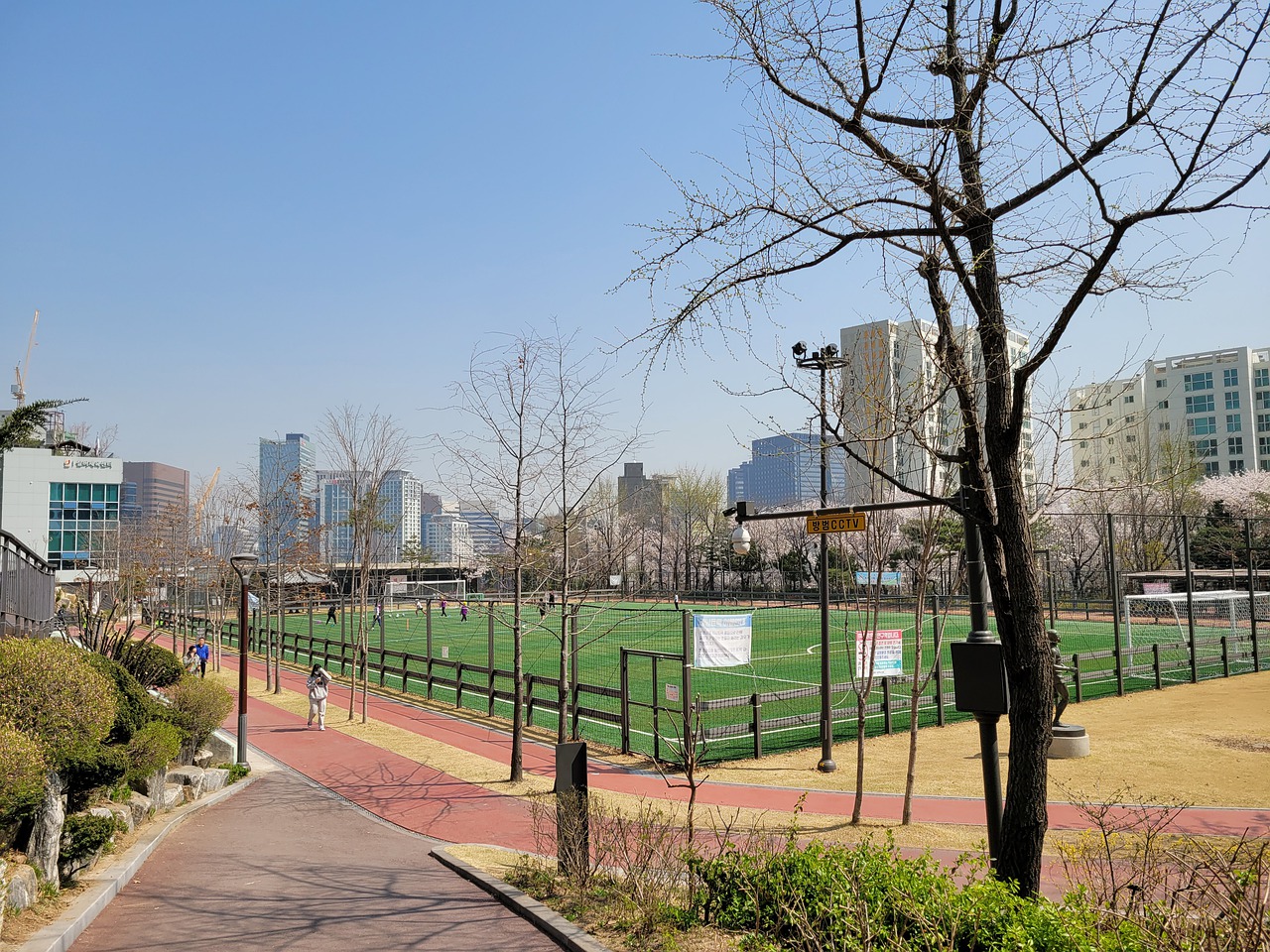 湖人队与勇 湖人队与勇