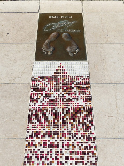 07年最佳一阵有多强？詹姆斯场均27+6+6仅二阵，一阵4个MVP.